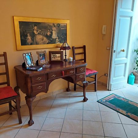 Casa Di Corte In Centro Storico Caserta Kültér fotó